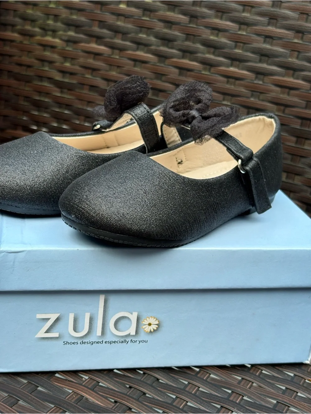 Girls Black Mary Jane Dress Shoes with bow Accent